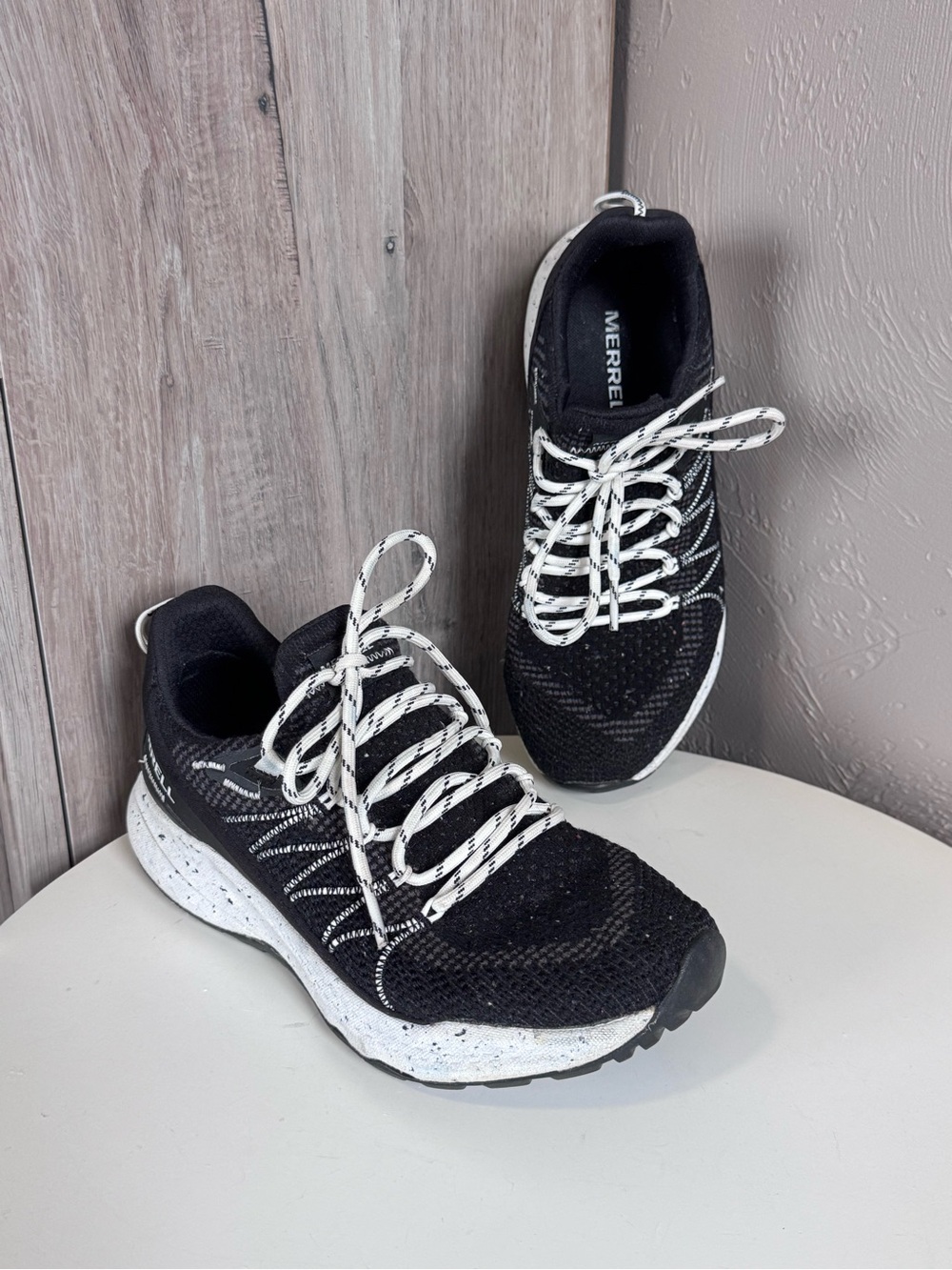 Merrell Bravada 2 Women’s Size 7 Black White Hiking Trail Shoes J036604